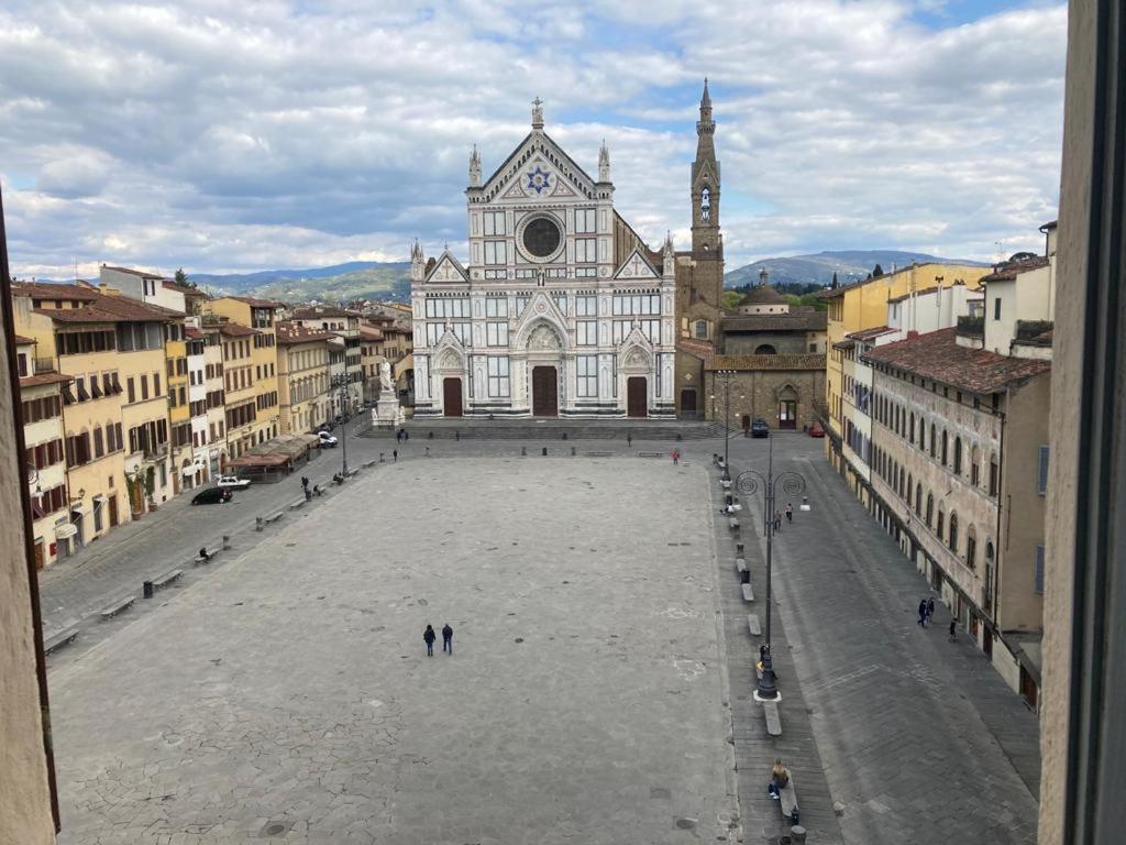 Apartmán Attico In Piazza Santa Croce Florencie Exteriér fotografie